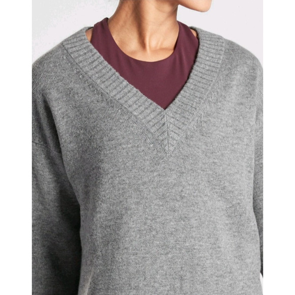Athleta Cashmere Wool Sweater Womens M V-Neck Tunic Gray 500937 Quiet Luxury NEW - Picture 4 of 15